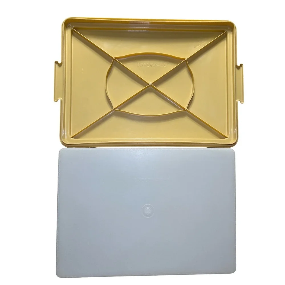 Vintage Tupperware Rectangular Cake Carrier Cake Taker Yellow Tray w Lid‎ 622-2